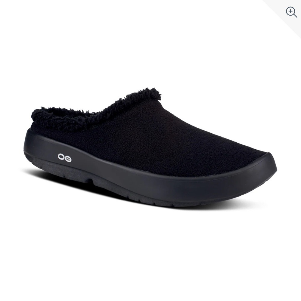 Men’s Black Faux Sherpa Oofos slipper